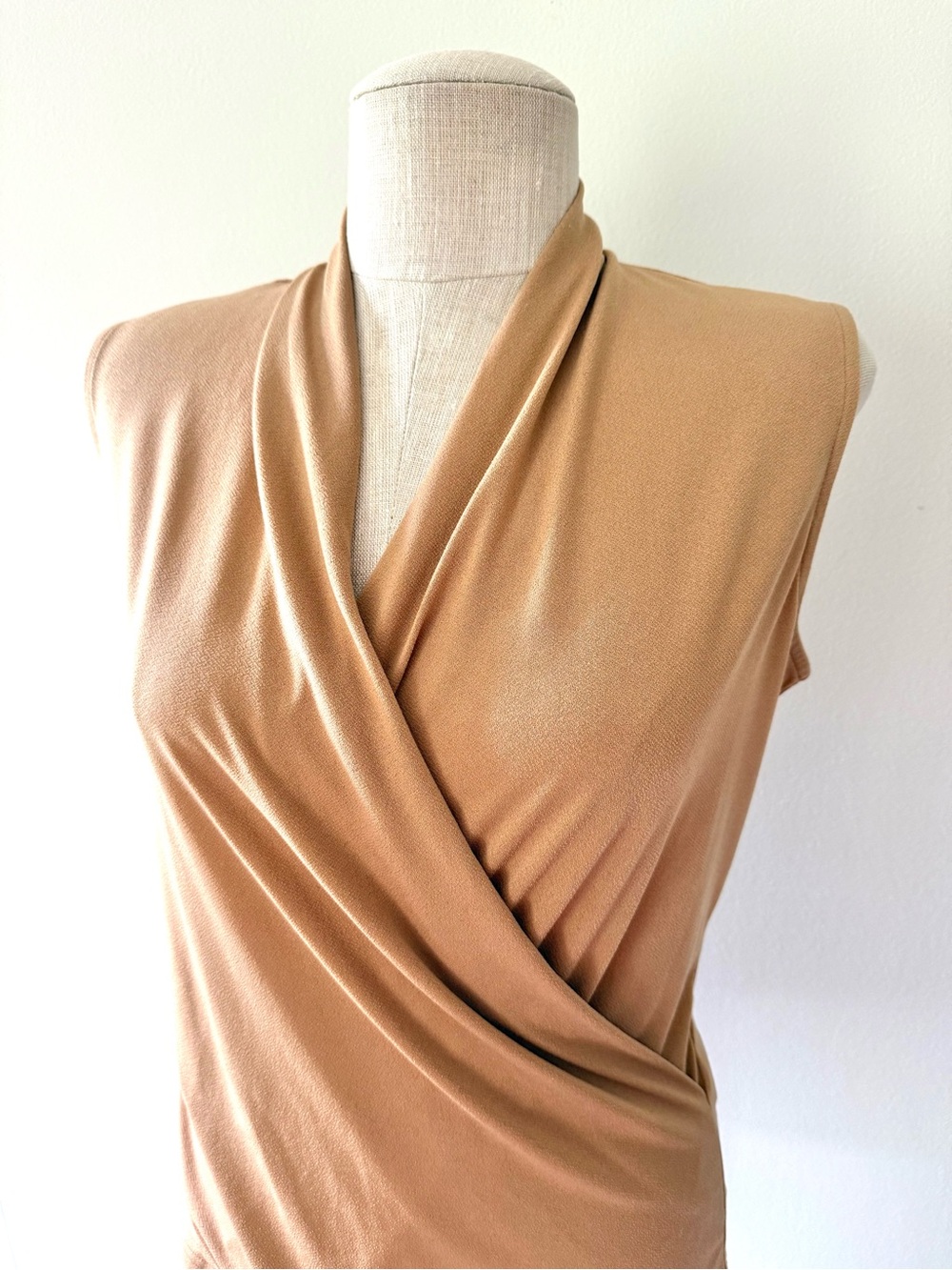 Banana Republic Afternoon Latte Crepe Wrap Top S Corporate Chic Minimalist Work - Picture 6 of 14
